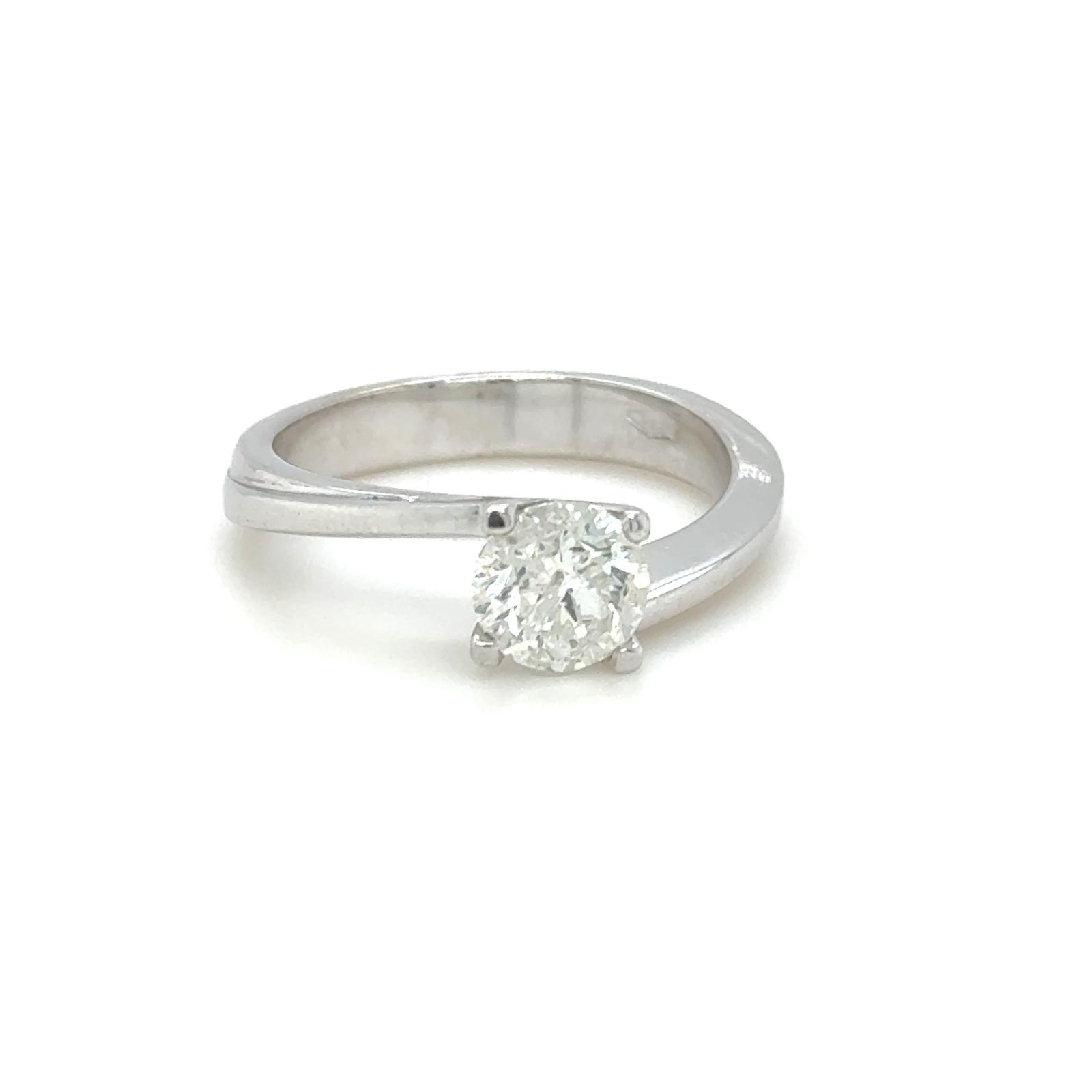 Solitaire Twist Diamond Ring