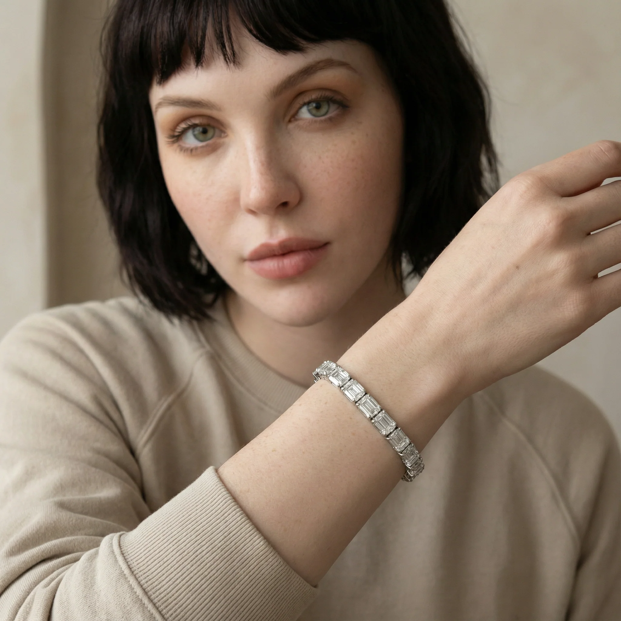 Tennis Bracelet Emerald cut Prong set